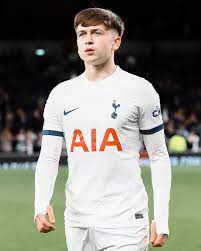 Spurs are in the final stages of signing 16-year-old Moore