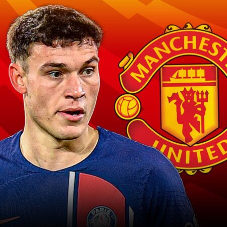 Manchester United agree terms with PSG in deal worth up to £50.7m