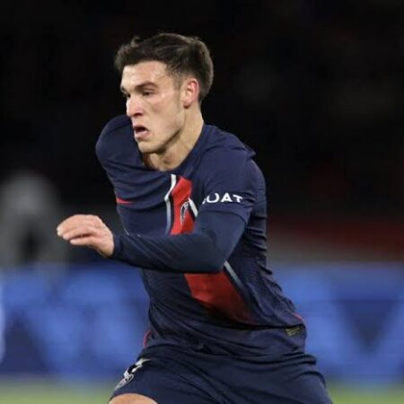 Manchester united are in talks with PSG to sign Manuel Ugarte