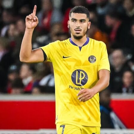 Wolves transfer news: Zakaria Aboukhlal potential January transfer target